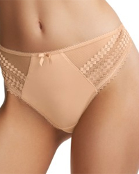 fantasie-rebecca-2027-thm.jpg